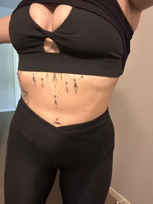 When the gym fit matches so you go extra hard!  by toraodyne