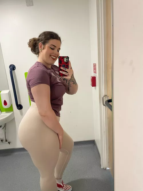 Am I GF material  by hiptqueen