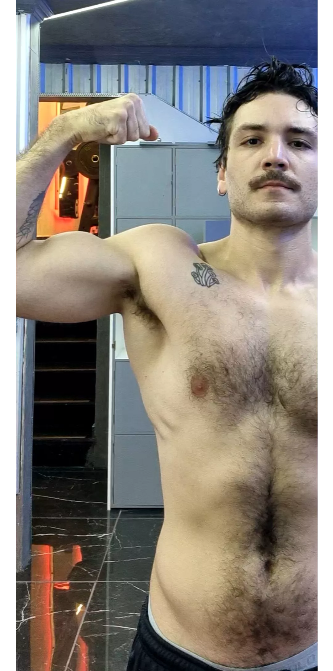 Arm day Is pit day  posted by jon-snowy