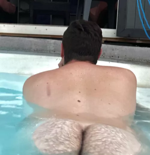 Beat the heat with these hairy cheeks in the pool, anyone? by DannyTorrence21