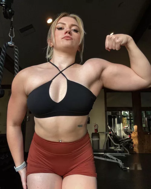 Chloe Erdahl by thr3sk