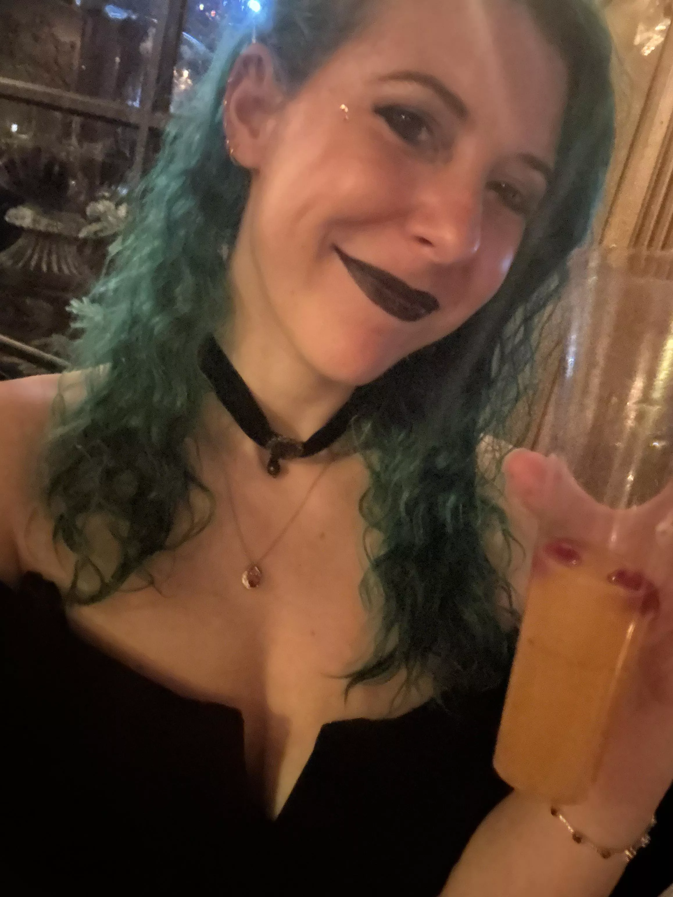Drunk cleavage posted by sirenskiss3