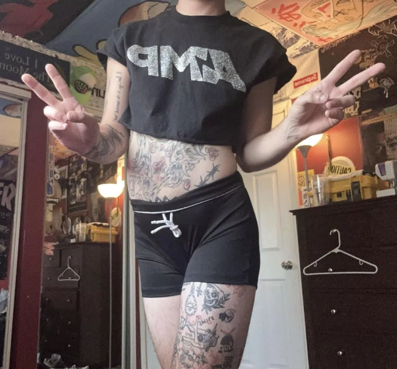 hiii ✨ posted by feral_shawty