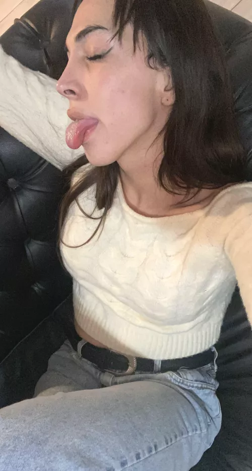 i am once again asking for headpats 😘 by StarEvelyn