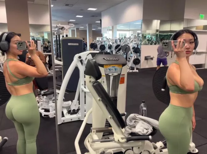 Mirror selfie by brownpapersack