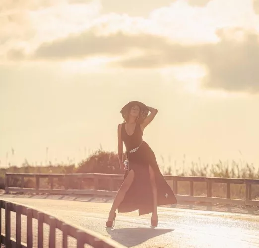 Radiating good vibes around the world by TinyIsaxoxo