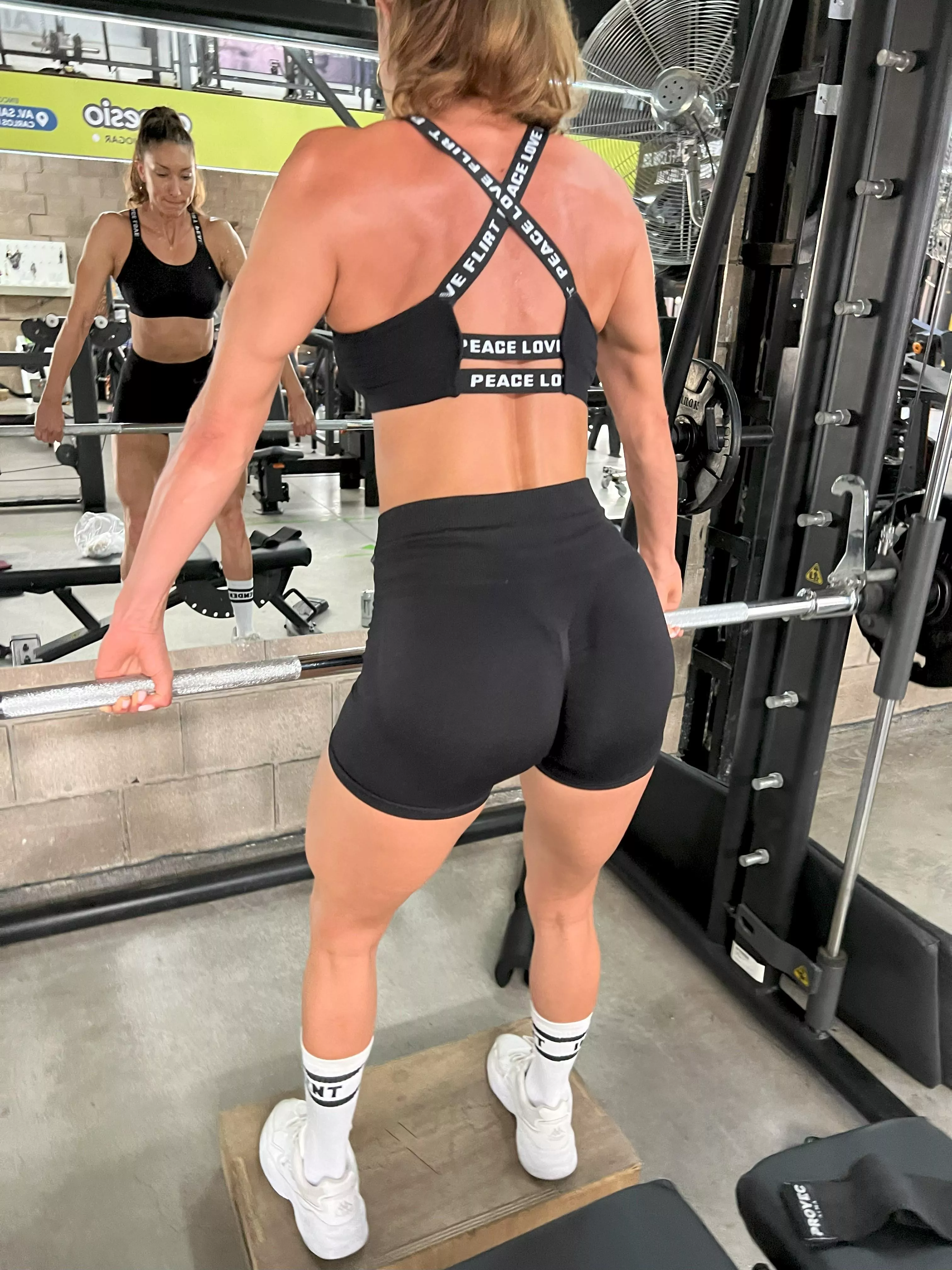 Working hard posted by jessicaa_fit