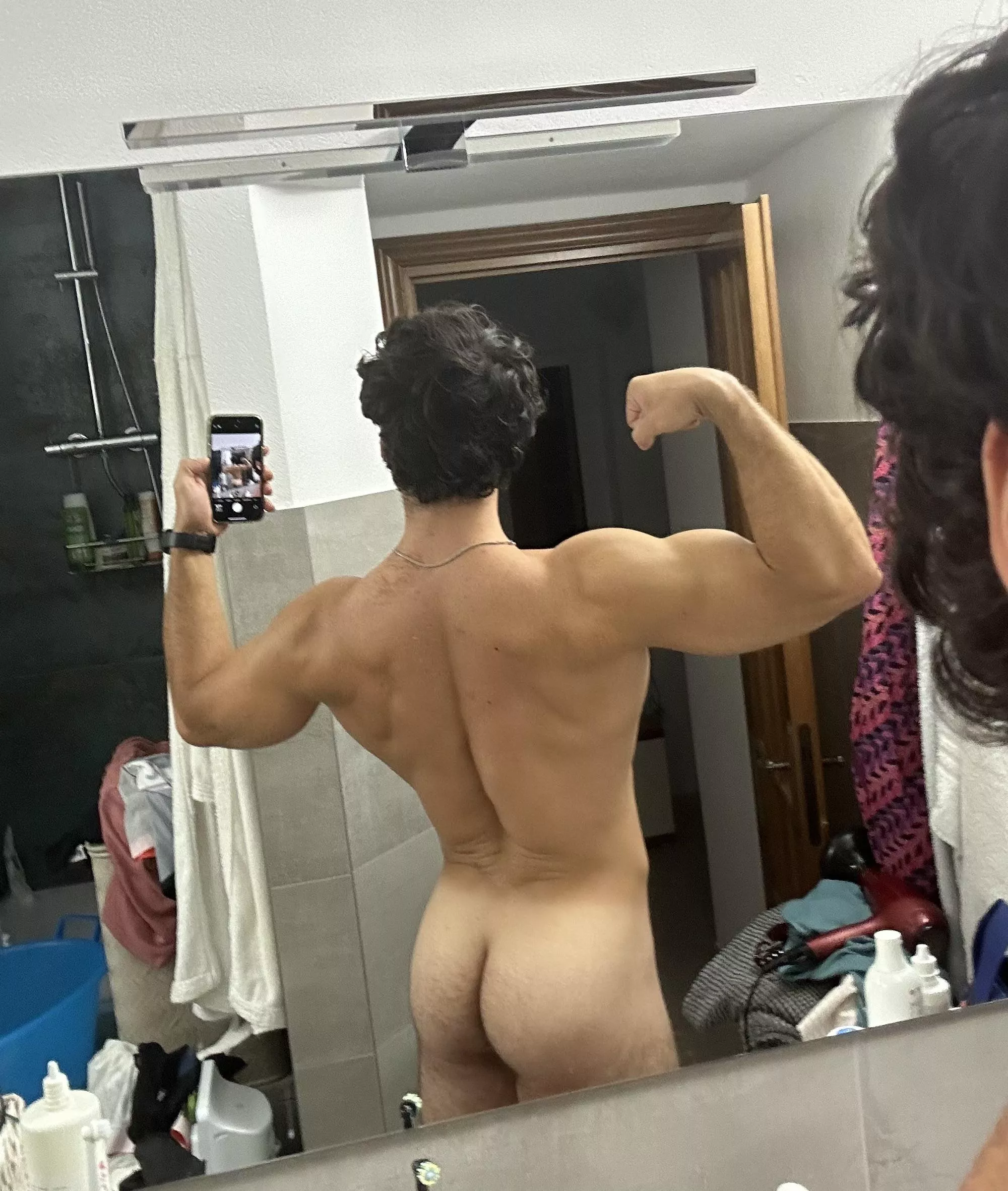 Would you let me sit on your face ? posted by Elegant_Reality_2028