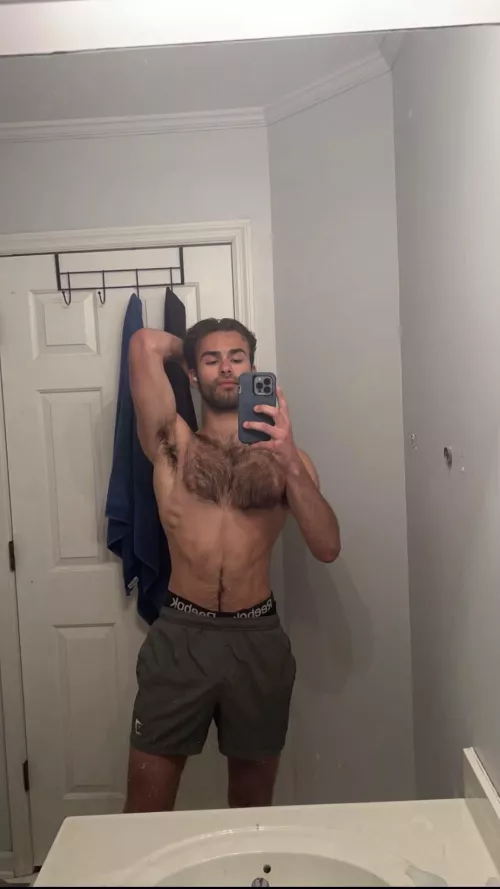 (22) I like men older than me and I wanted to see who would actually let me fuck them. I struggle with my confidence and I take criticism very well, DMs are open and reply’s are appreciated! by Ianjcurt