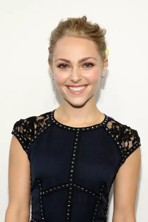 AnnaSophia Robb by ControlCAD