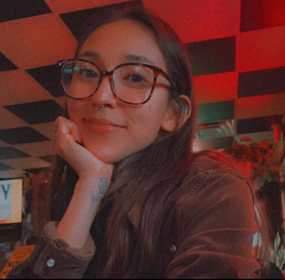 Beautiful smile  posted by CabHunt77