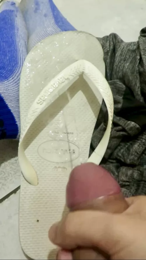 could cover all my dirty fliflopps by Heavy_Owl_7177