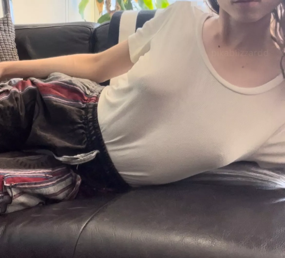 [F] All I need now is something to warm me up ;) posted by pikablizzardd