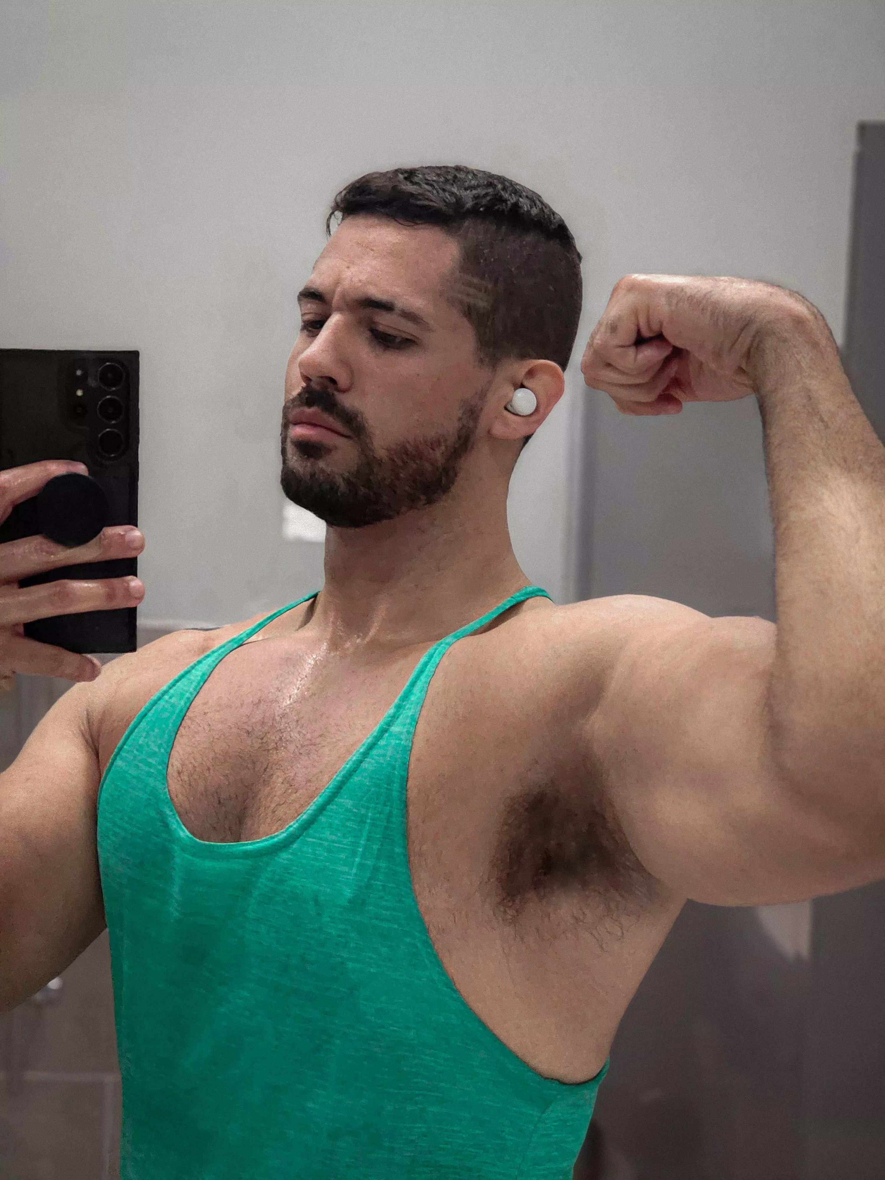 Get in here, these sweaty pits need to be licked up posted by areano23