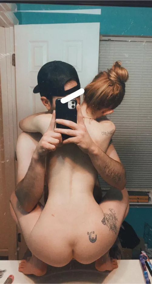 He Loves my Figure  by TwistyCouple