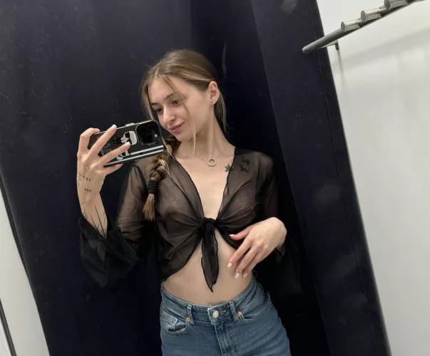 I love taking selfies in changing room by Slimedorion26