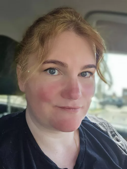 I need someone to tell me how to actually do my makeup by Even-Ad-692