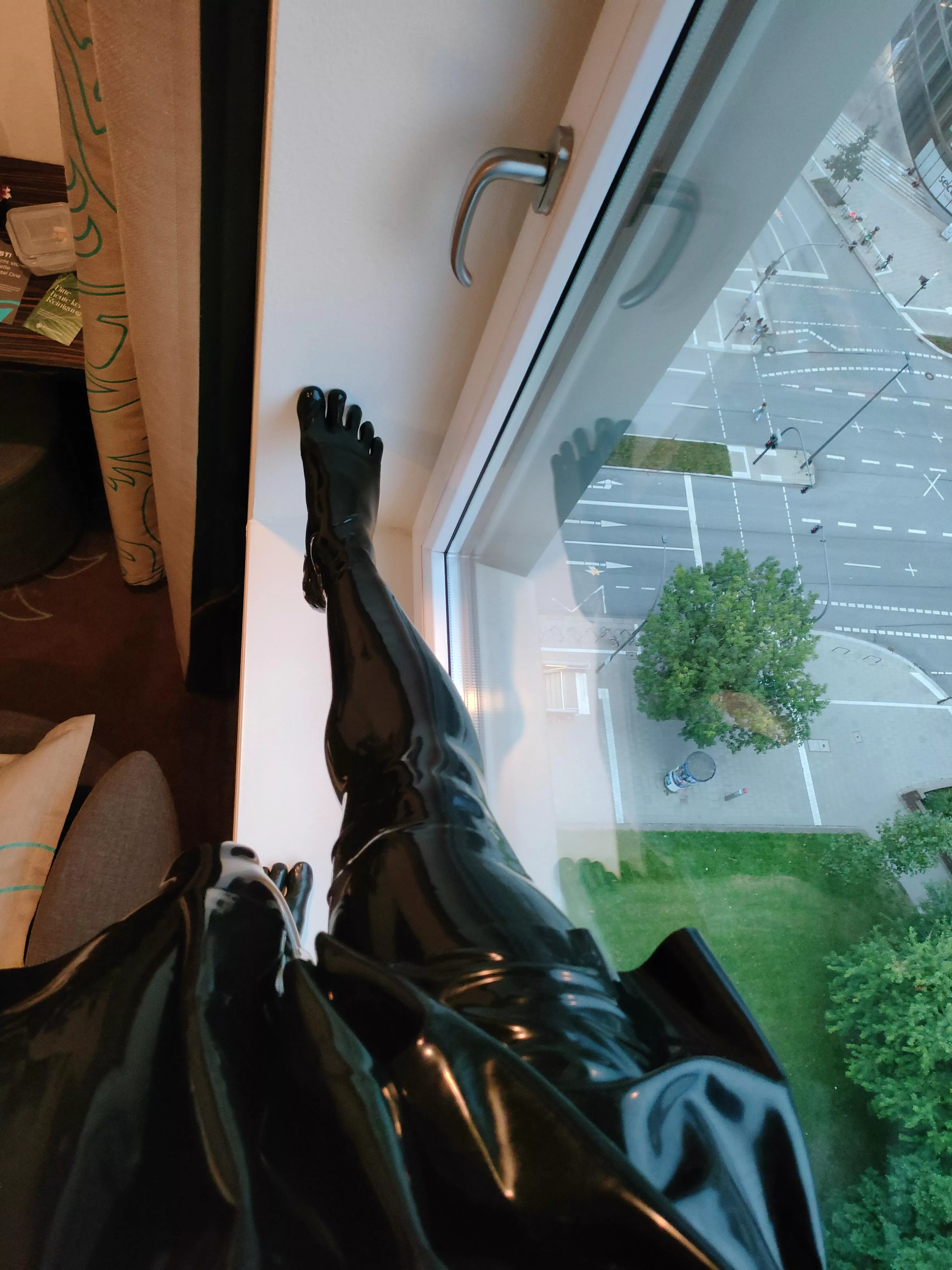 I was on vacation and brought my latex to the hotel 🖤😄 (Socks, stockings, panties, garter belt, skirt) posted by FetishPengu