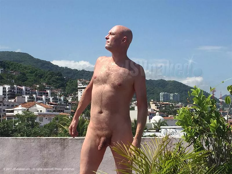 just showing off naked... hope you like by jsvnaked