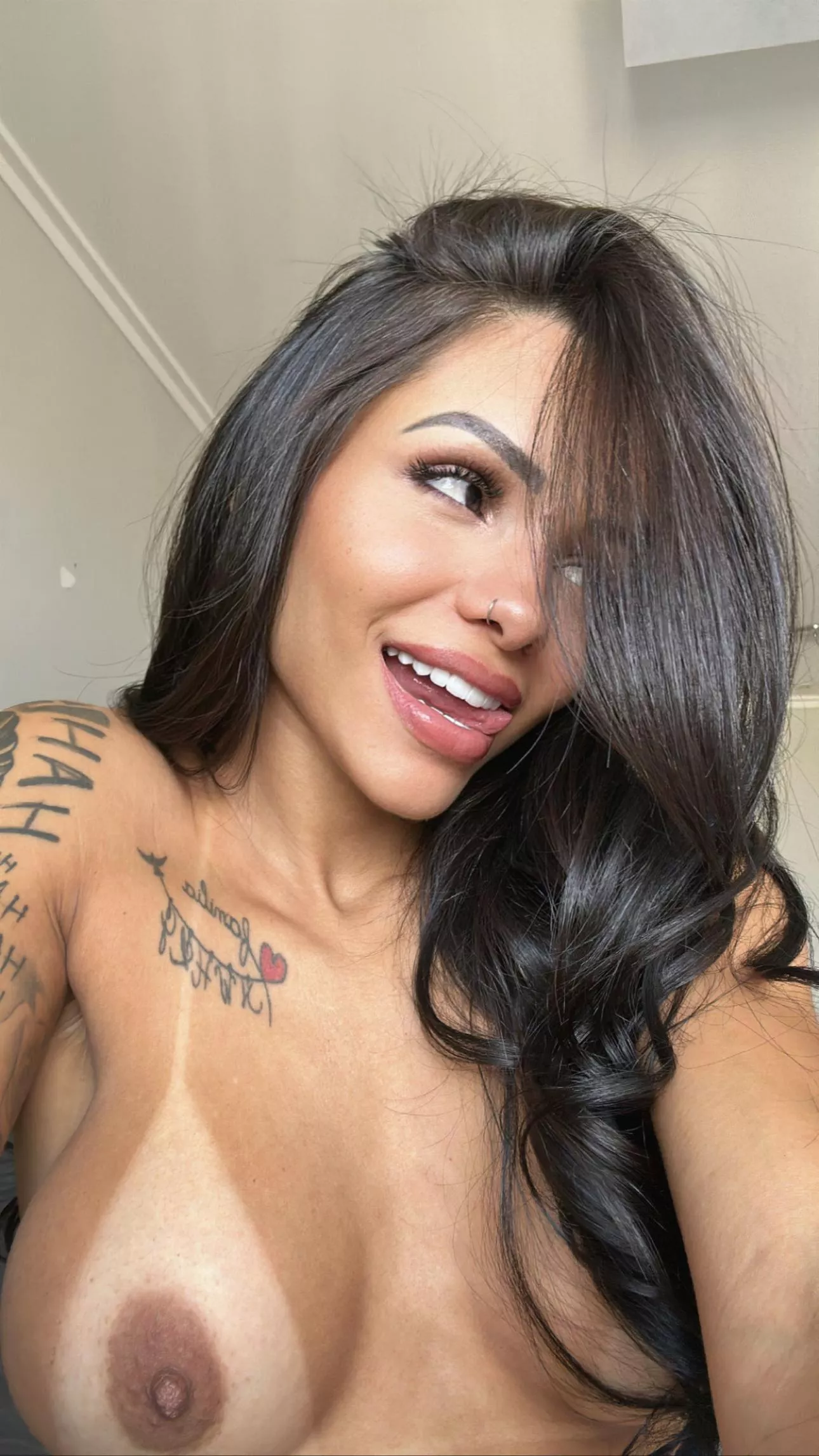 Satisfy your lust for only me posted by kindrobinss