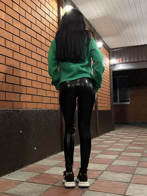 Shiny leggings are better than regular ones by MonicaGoddess