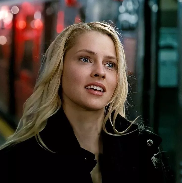 Teresa Palmer  posted by progamer2277