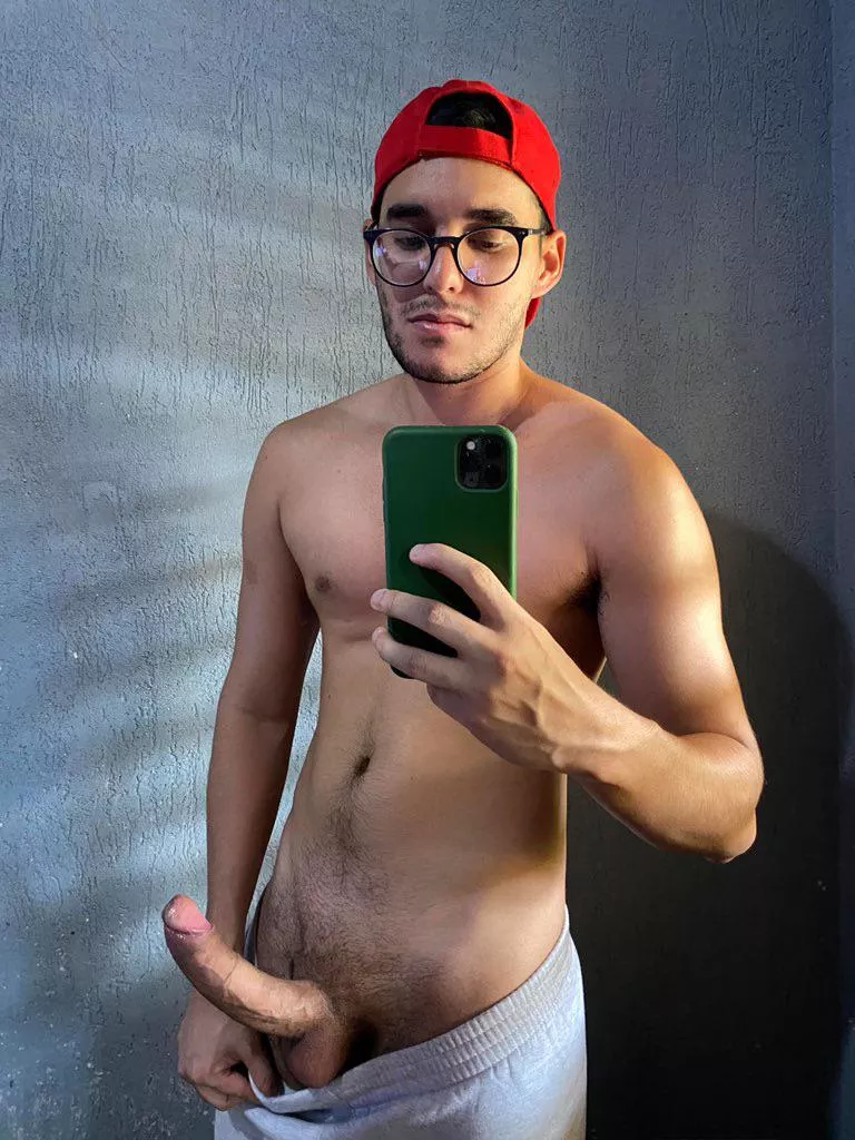 After training really make me horny 🥵 posted by yag_777