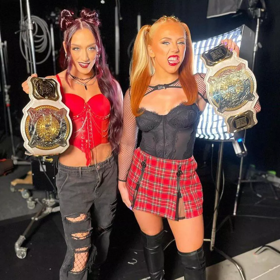 Alba Fyre and Isla Dawn  posted by MathematicianLast720