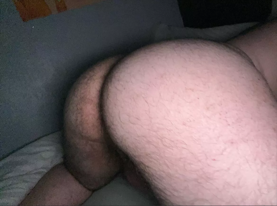 Anyone wanna give me backshots? (M20) posted by Caylum_1
