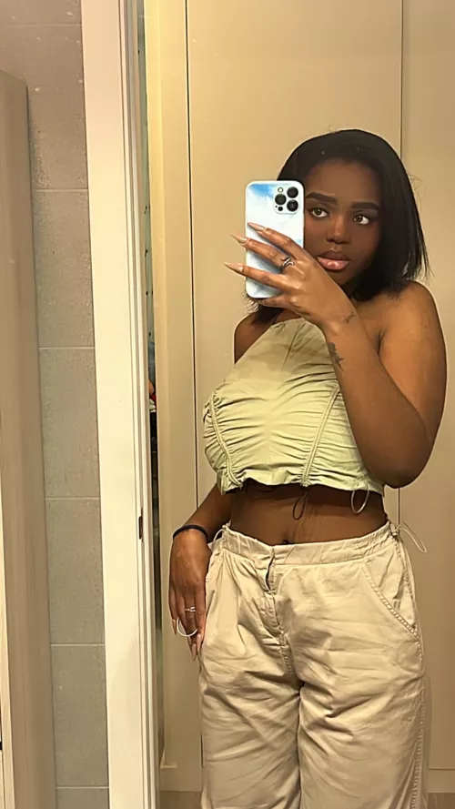 Busty Latina At your service ;) by Clean_Specialist8551