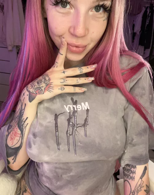 Dad got my T-shirt dirty, I should probably take it off by Wonderfullbabyy