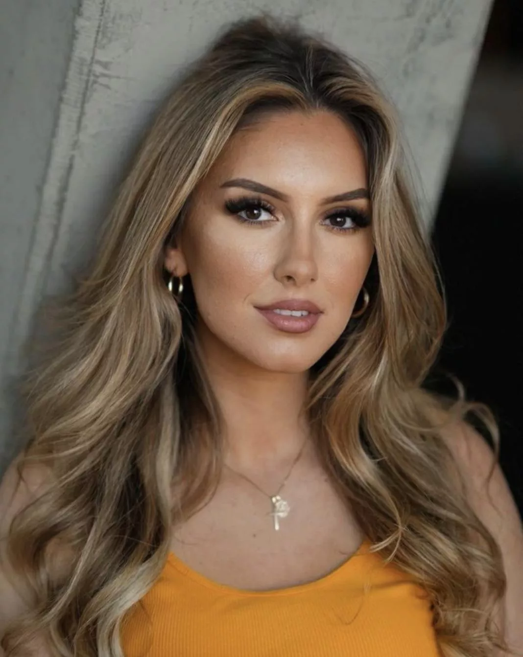 Ellen Stark posted by Ken789gh