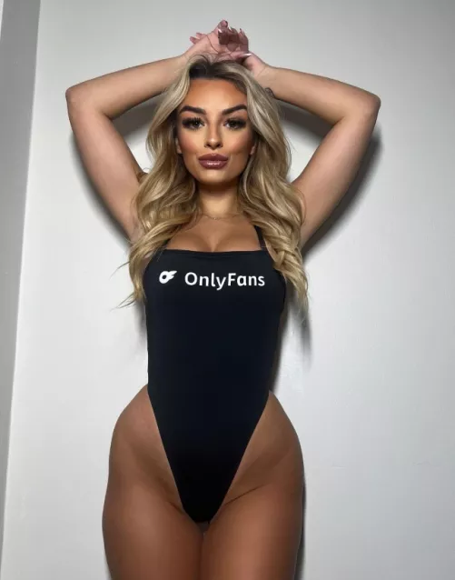 Enjoying the view? by EconomyEntertainer68