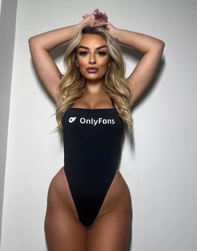 Enjoying the view? posted by EconomyEntertainer68