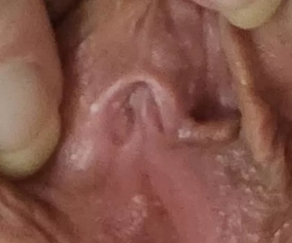 Hi there, I hope you like what you see. by CinammonBuns69