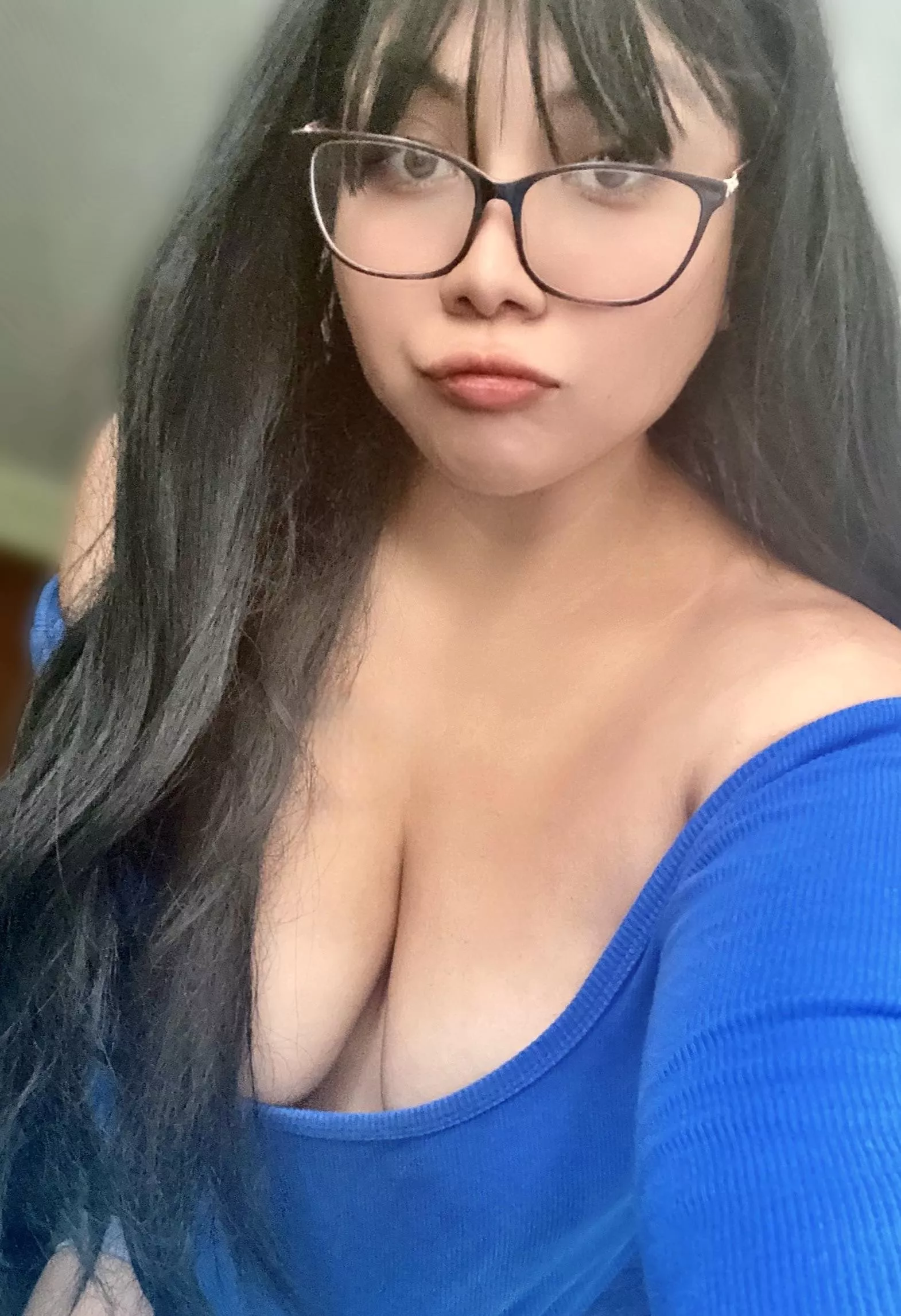 I know it’s just Monday, but just try to hang in there  posted by SexyAzucena