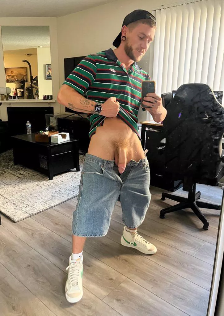 Just had to air him out (28) posted by ColtSpence