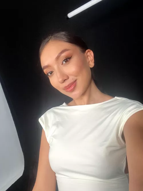 Pretty at home today  by xoLuciaaxo