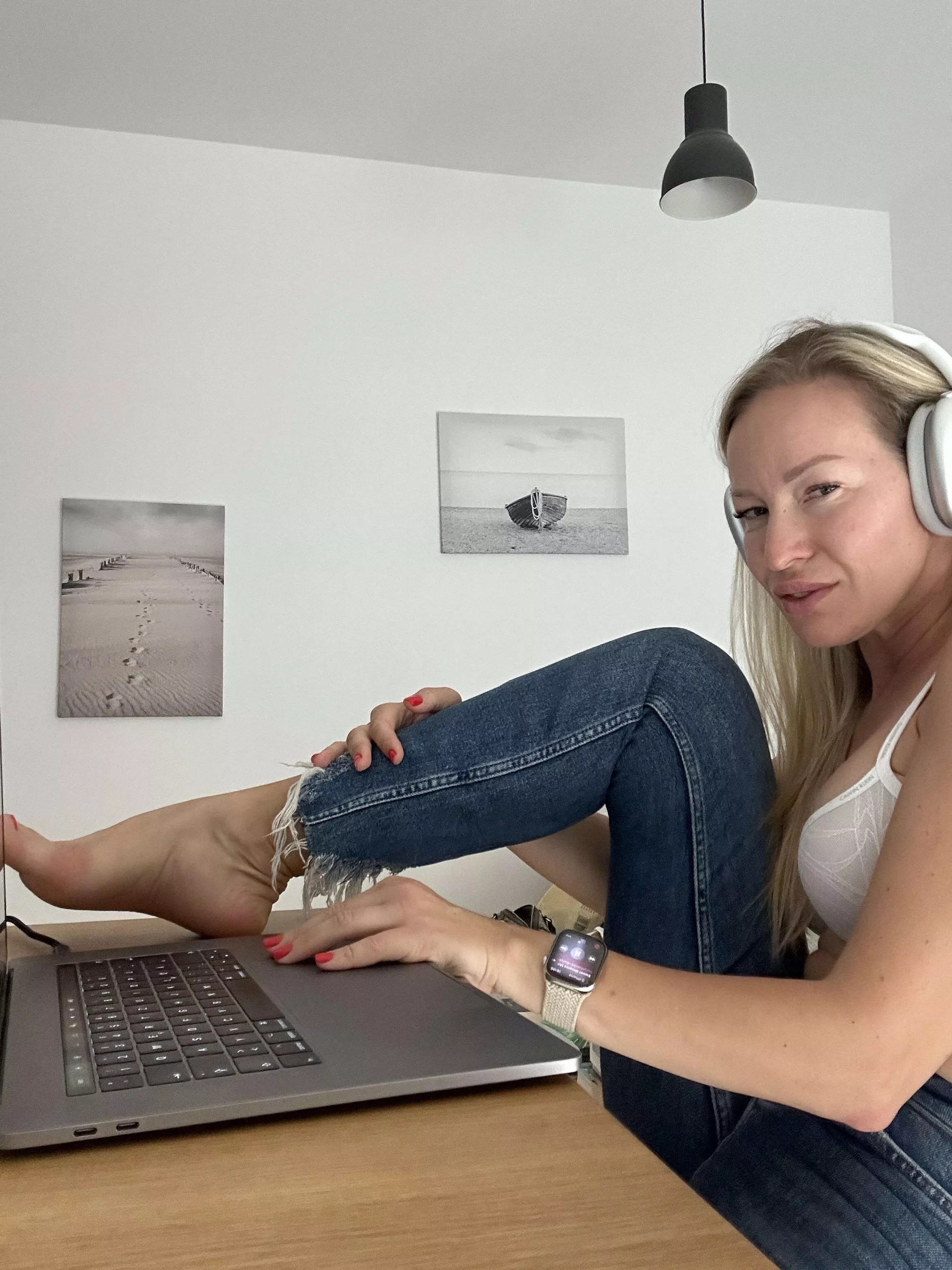 ps5 or me posted by _LUNA_angel