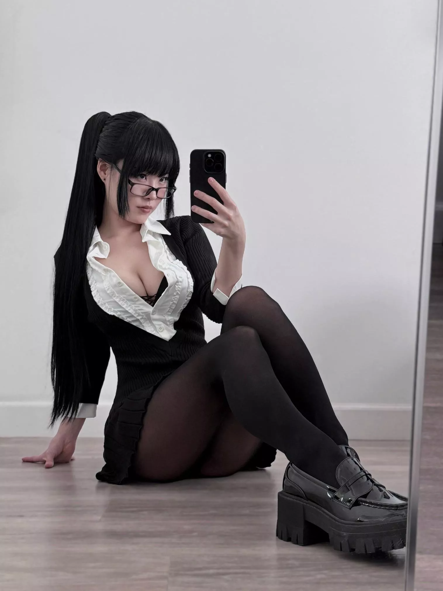 The new Japanese secretary, is she your type? Y or N posted by dystorra