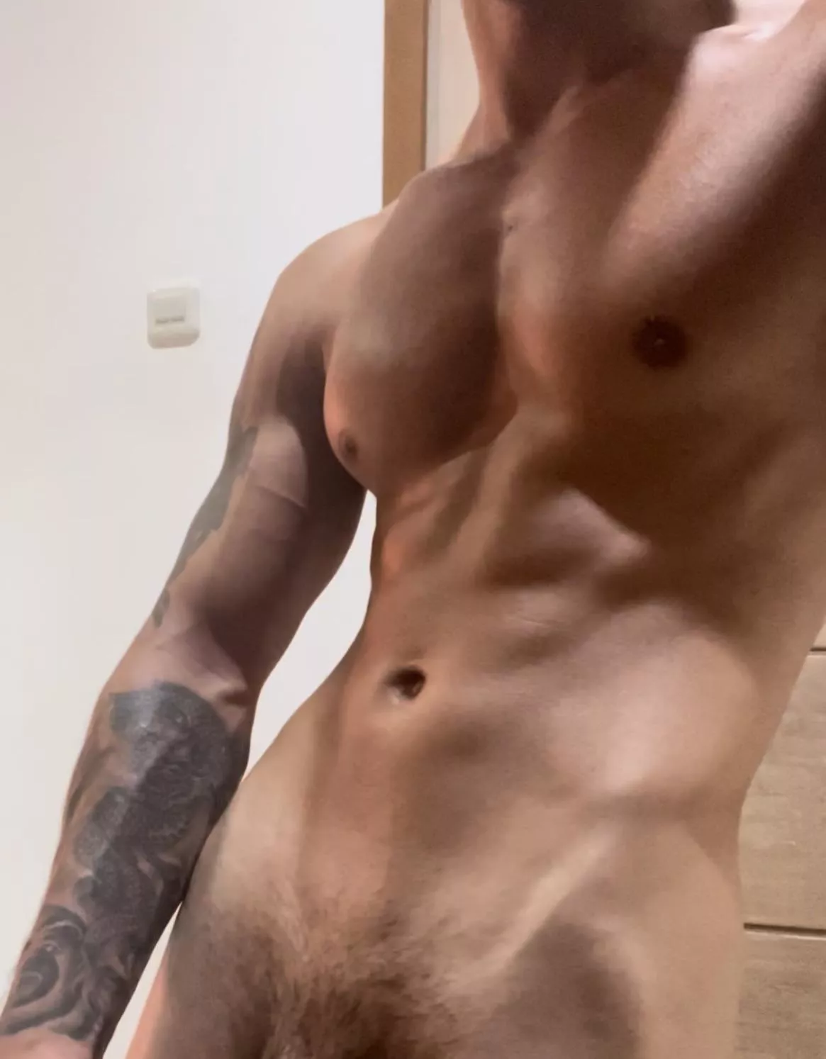 V line check at 218lbs ;) posted by TheeGuyDerek