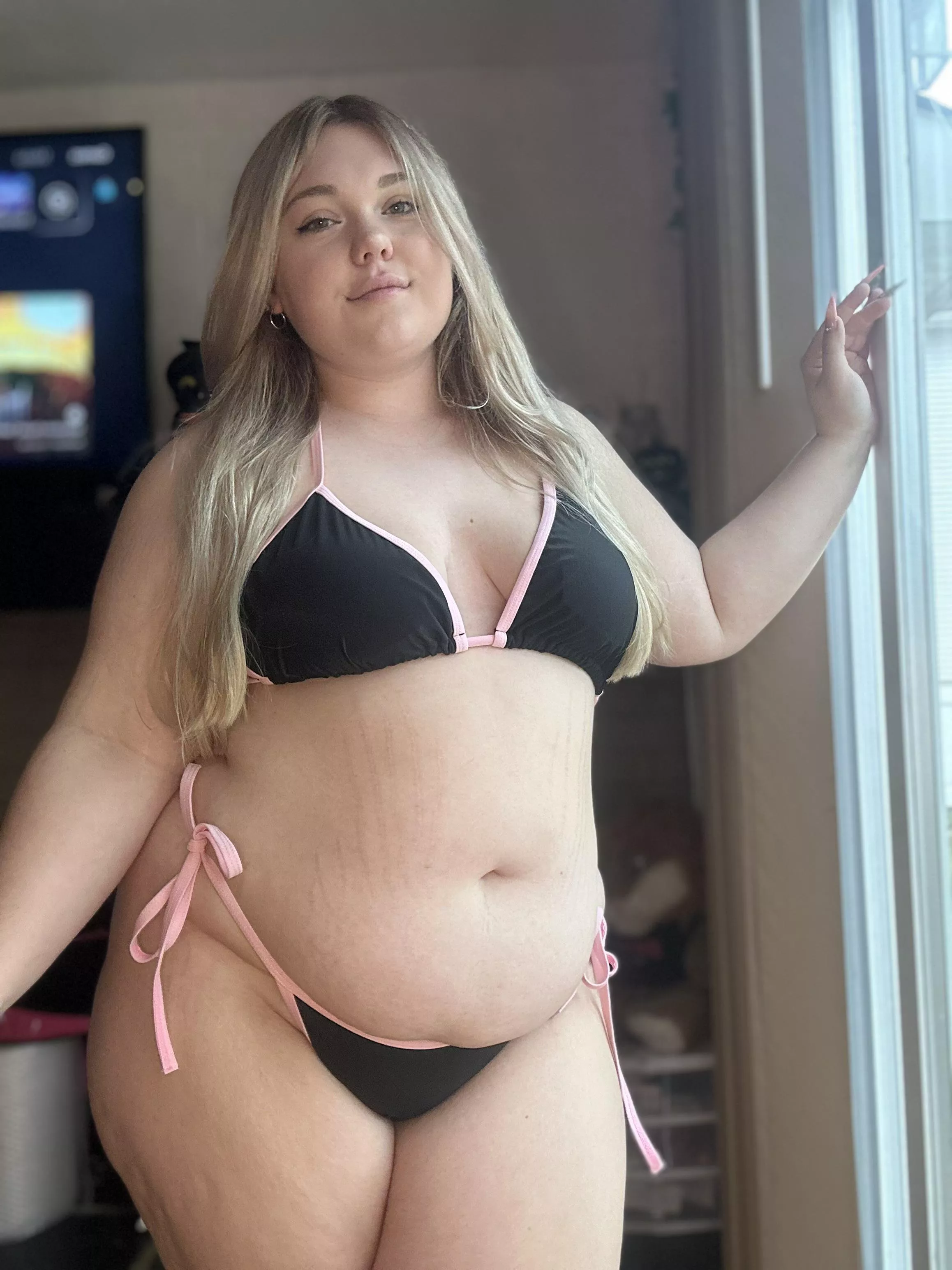 Where should I eat today, Wendy’s or McDonald’s? posted by lxves_