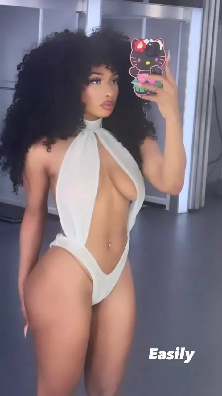 Big hair Meg posted by brownpapersack