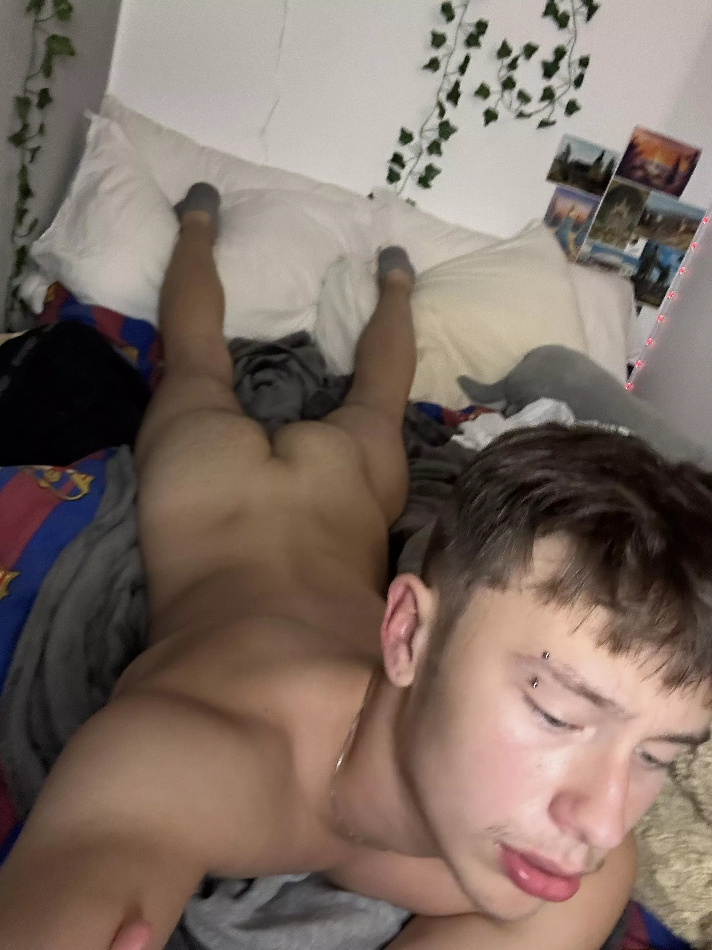 Can we chill together tonight?😳 posted by Favoriteteenboy