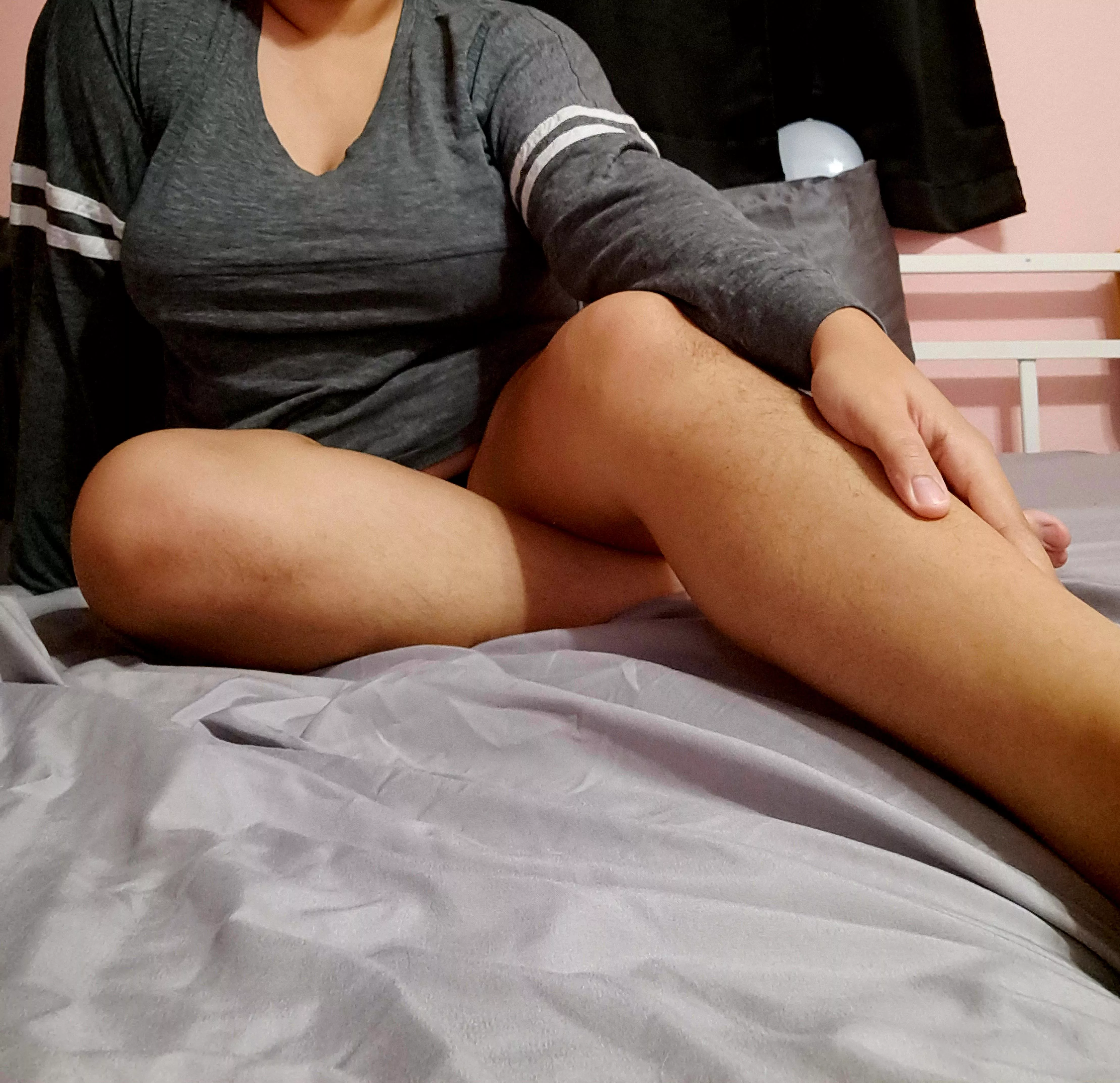 [F] comfy before bed  posted by Ellieerotica2