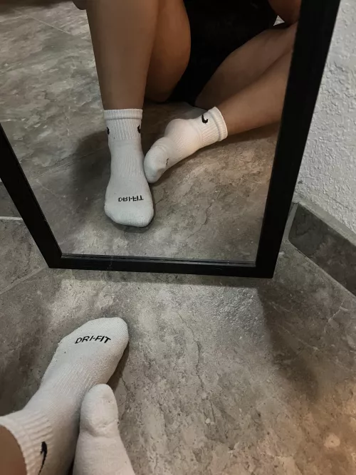 [f] looking for new socks to add to my drawer!  by Venessababe