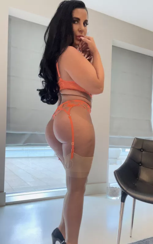 i wonder why nobody is ever flirting with me by kimmyitalia