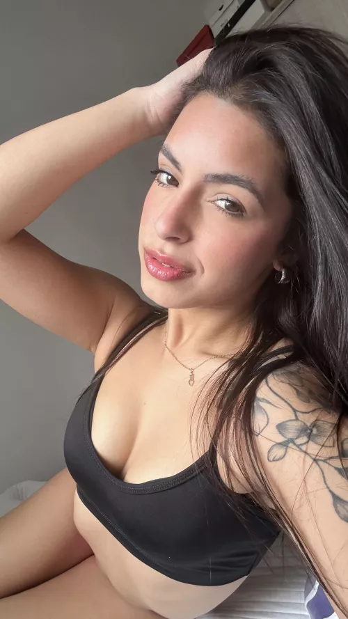 i'm a 18yo who never had a bf, u taking my v*rginity or cuddling w me? by ElectricBear1