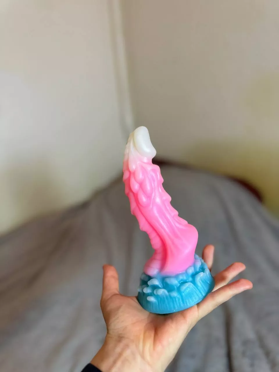 Nice toy, something new posted by celty_sturluson_d