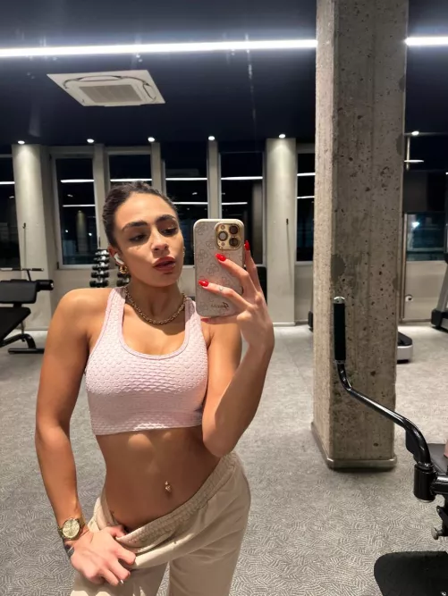 Sexy and cute but not porn
 by MonicaOversexed